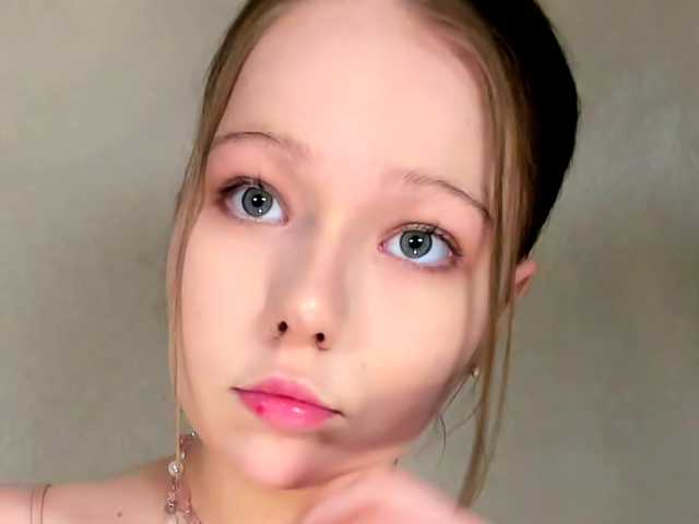 MelMooon live cam on BongaCams