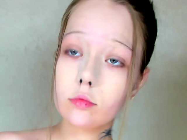 MelMooon live cam on BongaCams