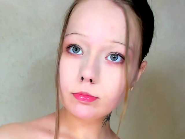 MelMooon live cam on BongaCams