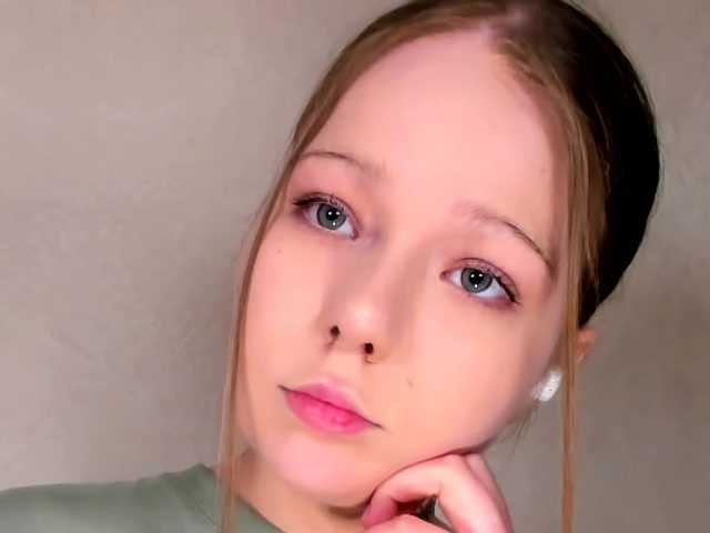 MelMooon live cam on BongaCams
