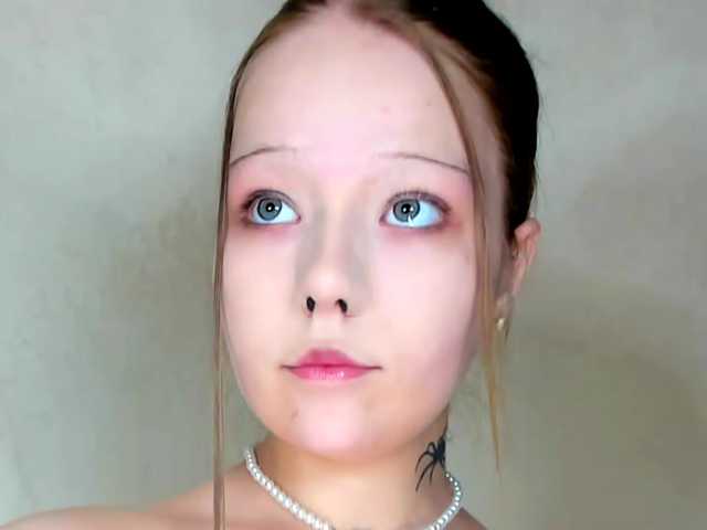 MelMooon live cam on BongaCams