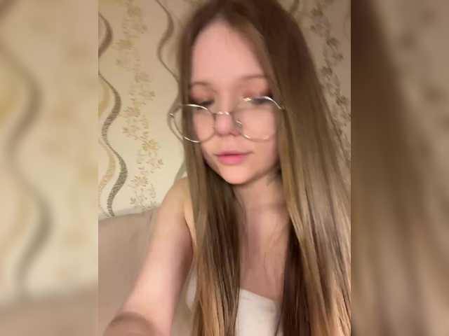 MelMooon's BongaCams profile