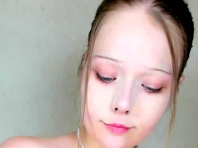 MelMooon live cam on BongaCams