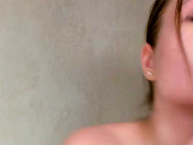 MelMooon live cam on BongaCams