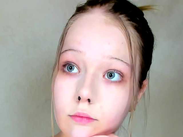 MelMooon live cam on BongaCams