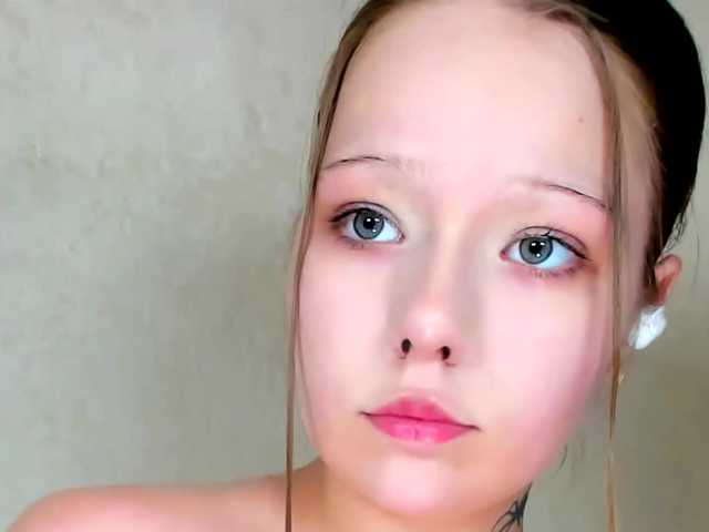 MelMooon live cam on BongaCams