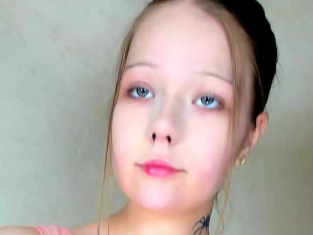 MelMooon live cam on BongaCams