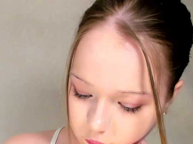 MelMooon live cam on BongaCams
