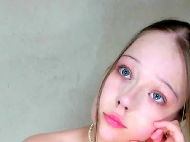 MelMooon live cam on BongaCams