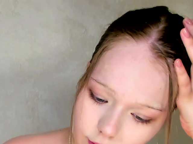 MelMooon live cam on BongaCams