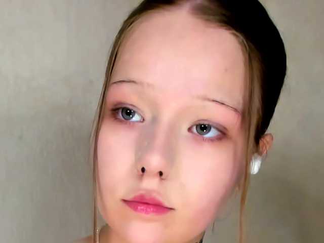 MelMooon live cam on BongaCams