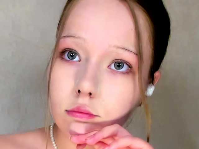 MelMooon live cam on BongaCams