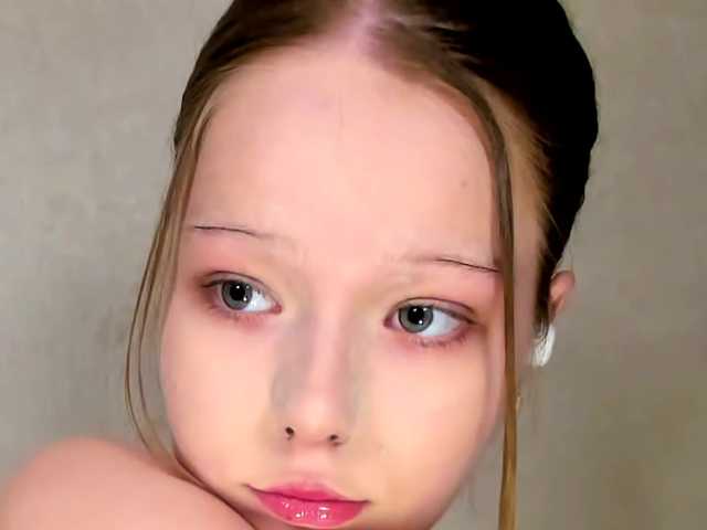 MelMooon live cam on BongaCams