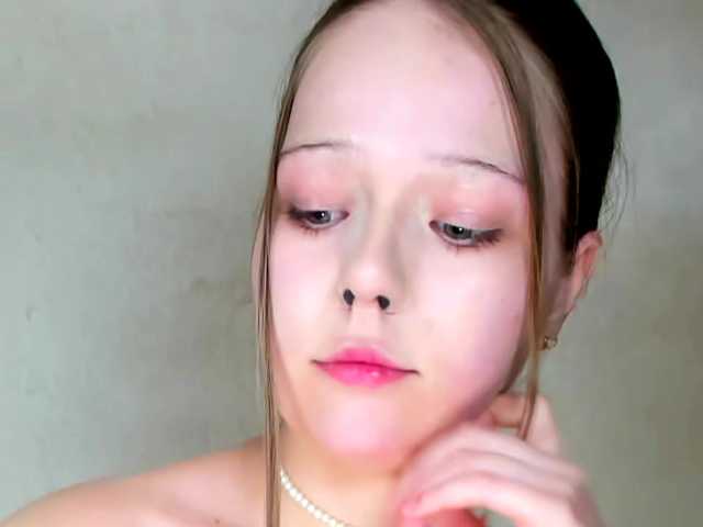 MelMooon live cam on BongaCams