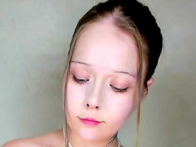 MelMooon live cam on BongaCams