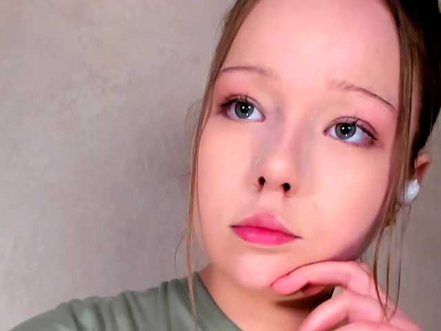 MelMooon live cam on BongaCams