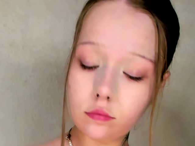 MelMooon live cam on BongaCams