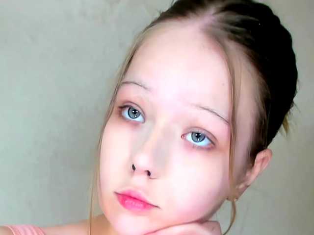 MelMooon live cam on BongaCams