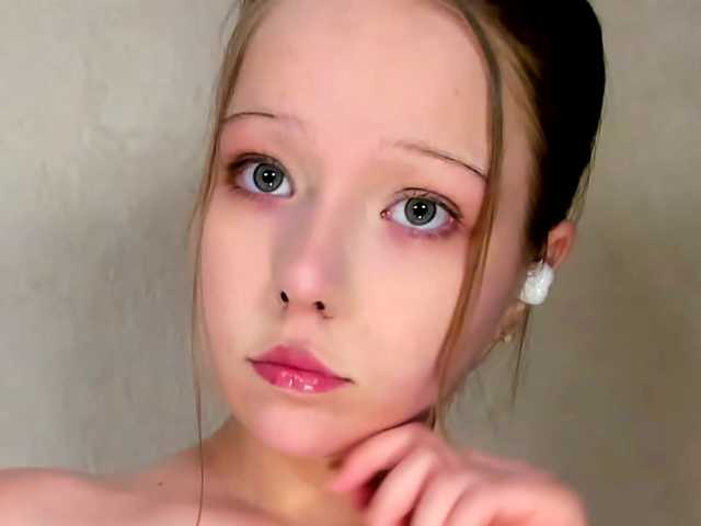 MelMooon live cam on BongaCams