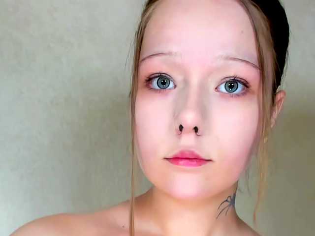 MelMooon live cam on BongaCams