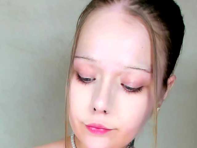 MelMooon live cam on BongaCams