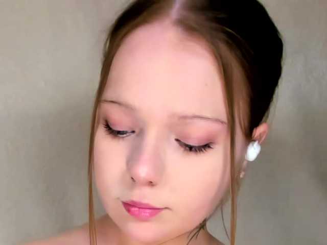 MelMooon live cam on BongaCams