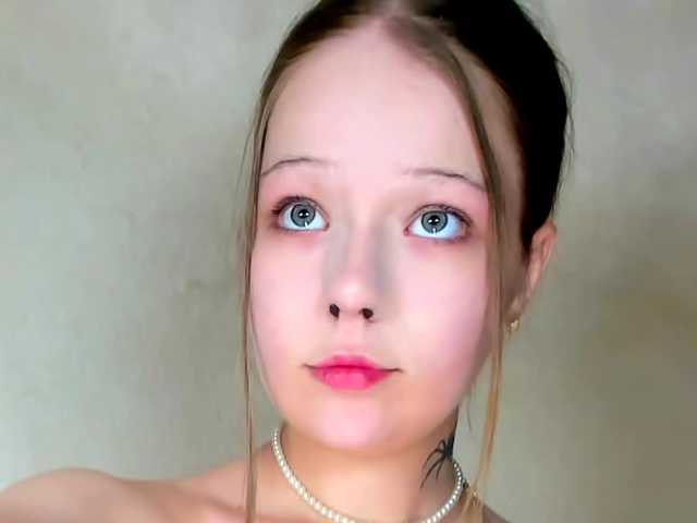 MelMooon live cam on BongaCams