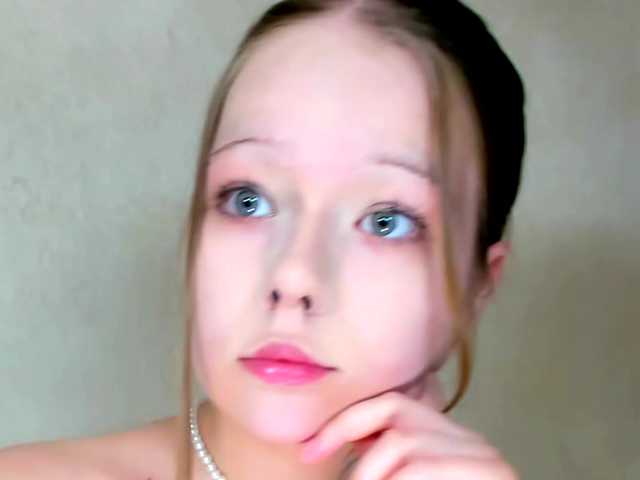 MelMooon live cam on BongaCams