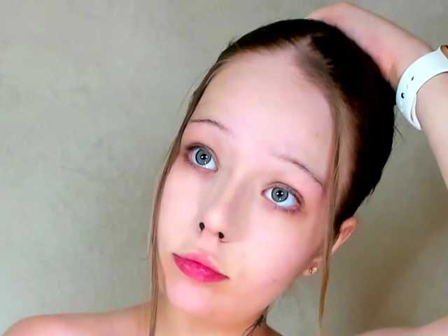 MelMooon live cam on BongaCams