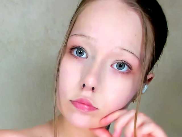 MelMooon live cam on BongaCams