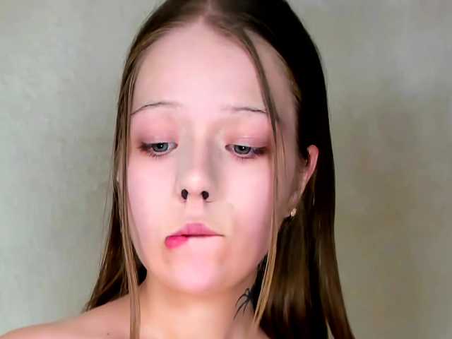MelMooon live cam on BongaCams