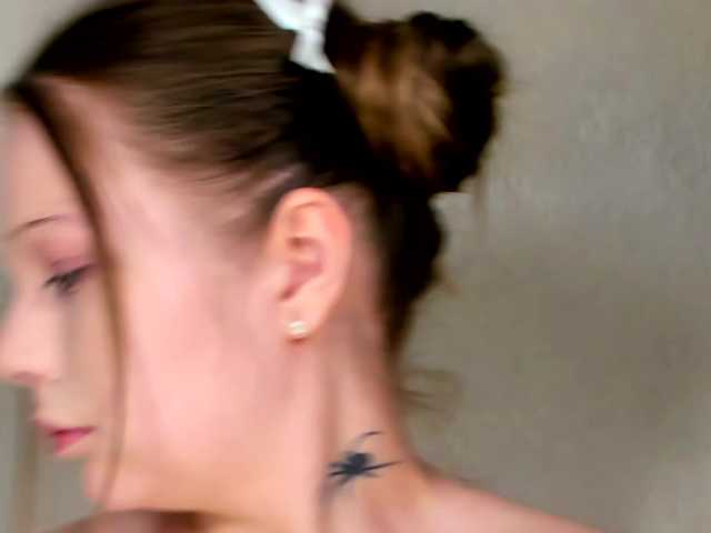 MelMooon live cam on BongaCams