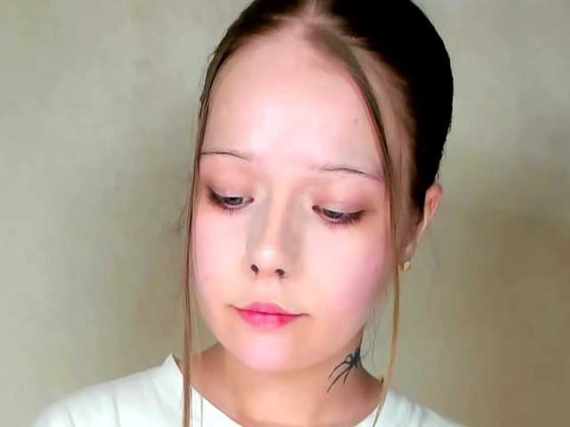 MelMooon live cam on BongaCams