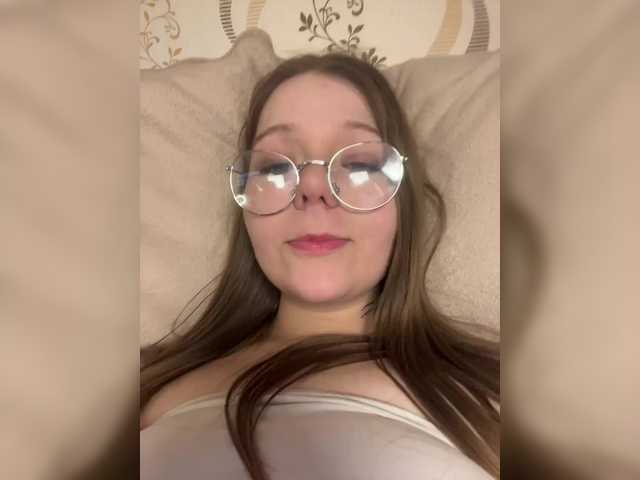 MelMooon's BongaCams show and profile