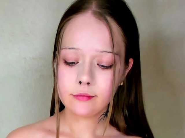 MelMooon live cam on BongaCams