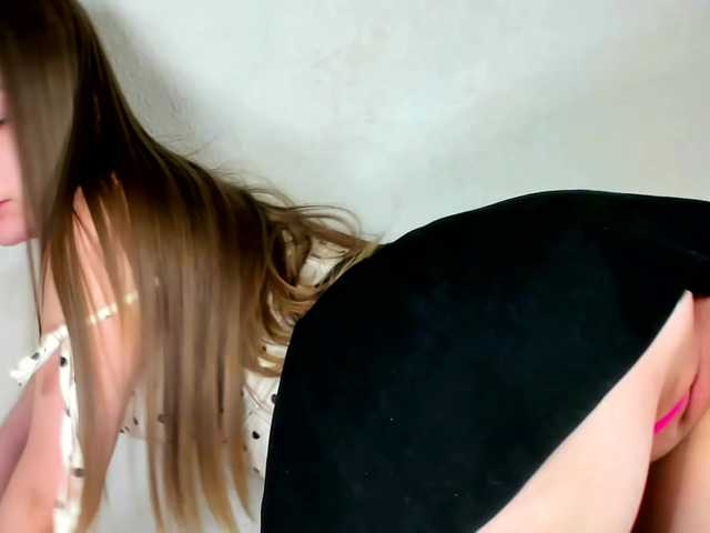 MelMooon live cam on BongaCams