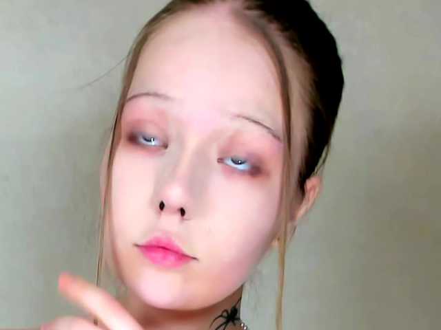 MelMooon live cam on BongaCams