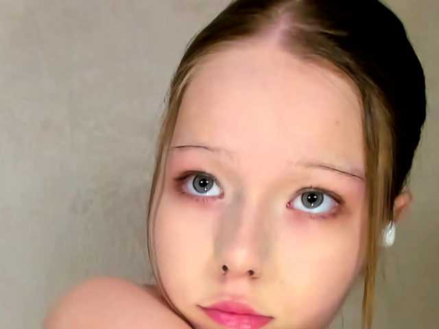 MelMooon live cam on BongaCams