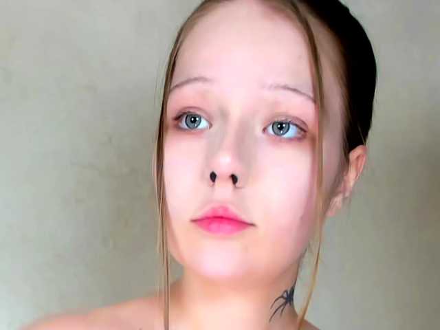 MelMooon live cam on BongaCams