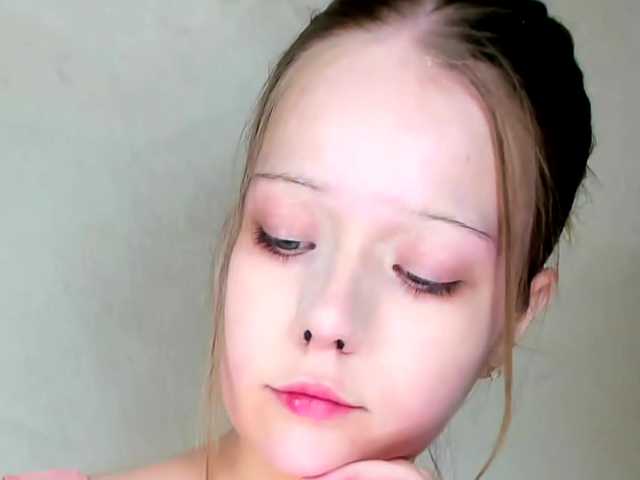 MelMooon live cam on BongaCams