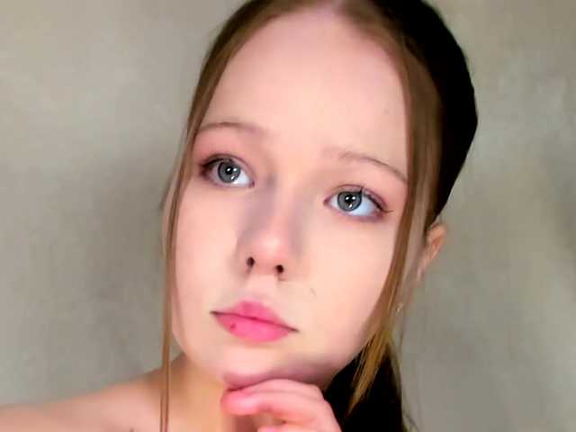 MelMooon live cam on BongaCams