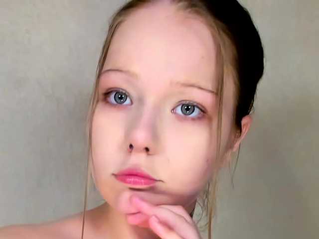 MelMooon live cam on BongaCams