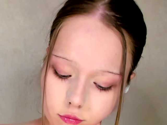 MelMooon live cam on BongaCams