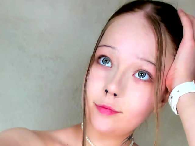 MelMooon live cam on BongaCams