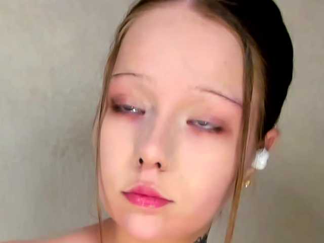 MelMooon live cam on BongaCams