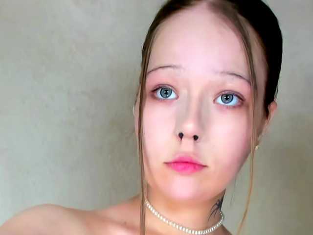 MelMooon live cam on BongaCams