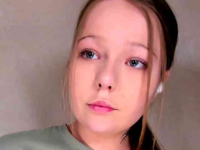 MelMooon webcam