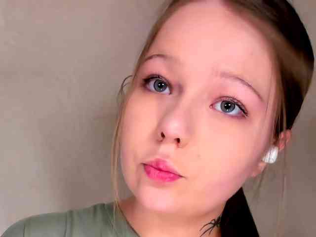 MelMooon webcam