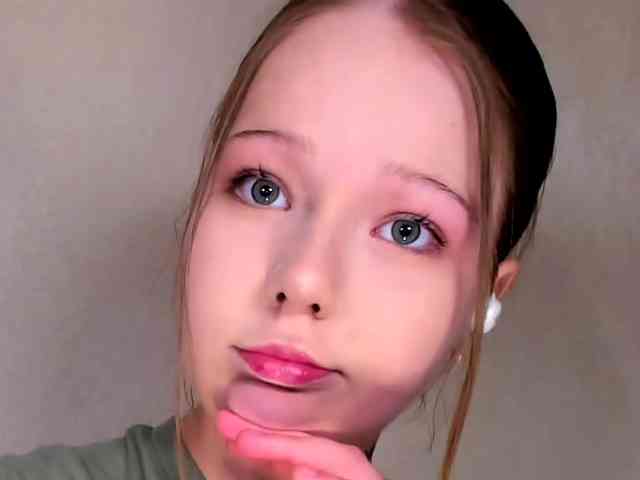 MelMooon webcam