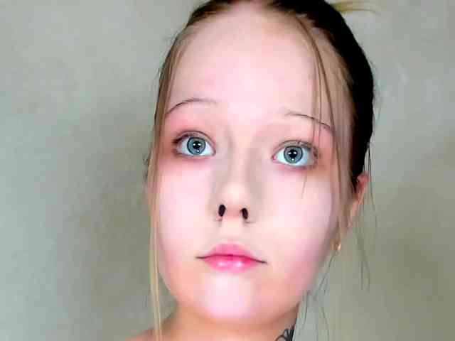 MelMooon webcam